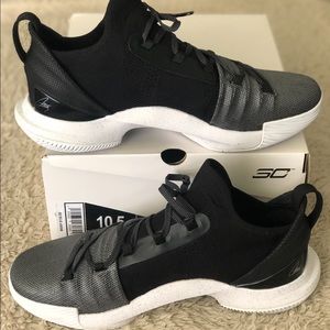 UA CURRY 5